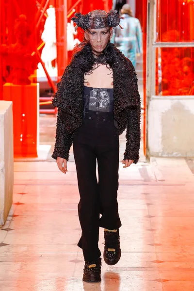Look 34